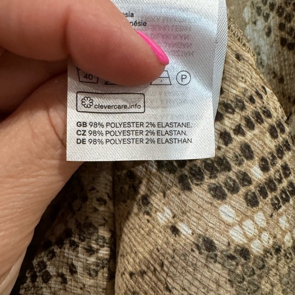 H&M Snake Print Blouse Neutral Animal Print Top Trending Tan Black Size 6 - Picture 10 of 15